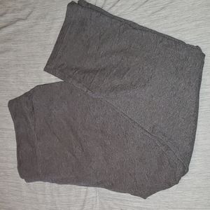 Weekends by Chico's Size 3 short gray knit pants